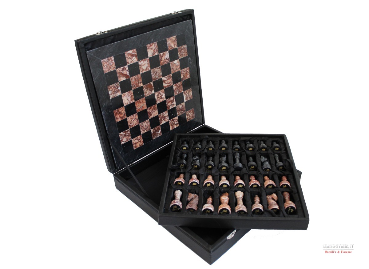 French Pink and Black Marble Chess, circa 1980 For Sale at 1stDibs